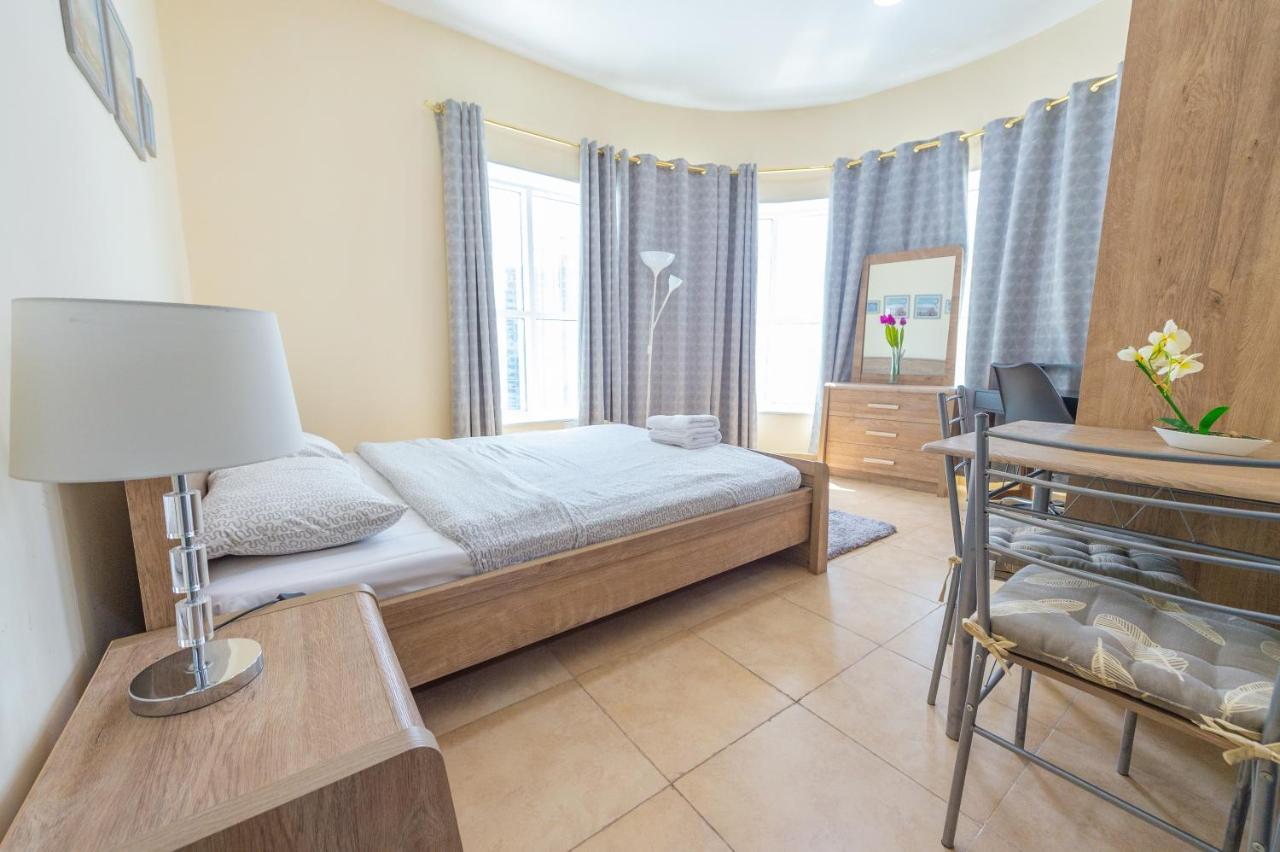 Luxury Escapes - Modern Budget Studio With Balcony In Jlt! Dubai Dış mekan fotoğraf