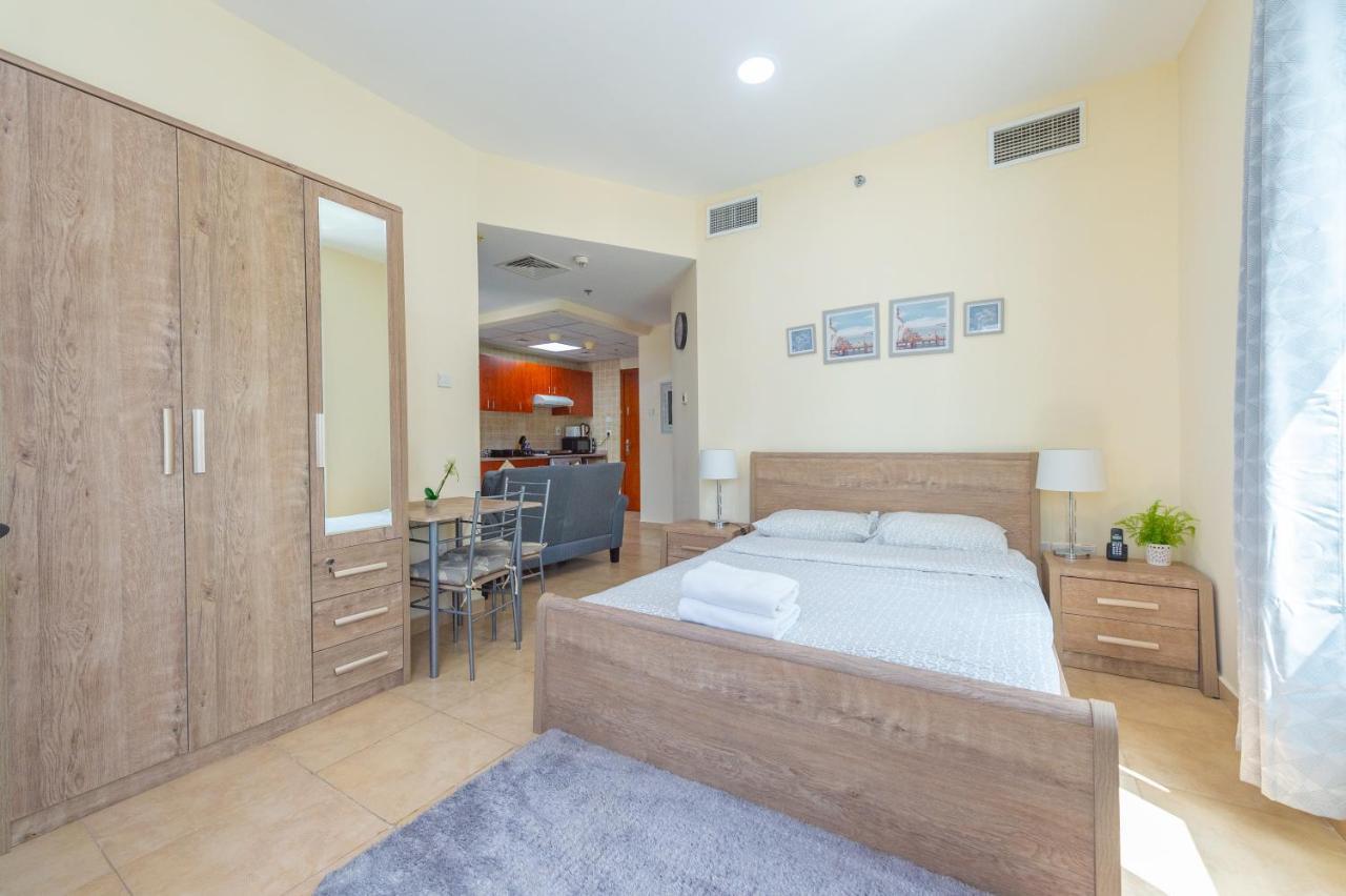 Luxury Escapes - Modern Budget Studio With Balcony In Jlt! Dubai Dış mekan fotoğraf